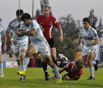 Comuzzi rumbo al try - Foto: UAR