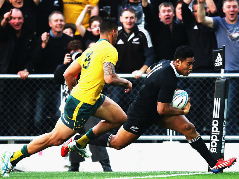 Julian-Savea-try-New-Zealand-v-Australia-Dund_3020995